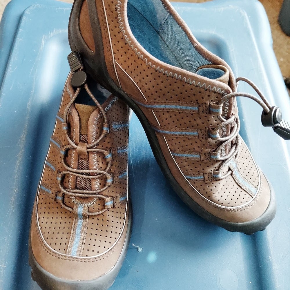 Women's Privo brand walking shoes